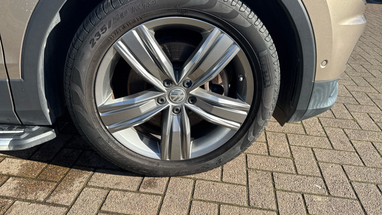 Volkswagen Tiguan 2.0 TSi 180 4Motion SEL 5dr DSG Petrol Estate